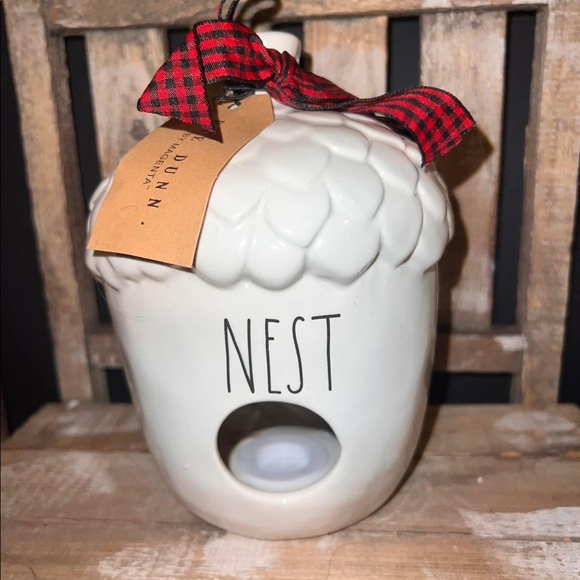 Rae Dunn NEST Birdhouse. - Picture 1 of 1